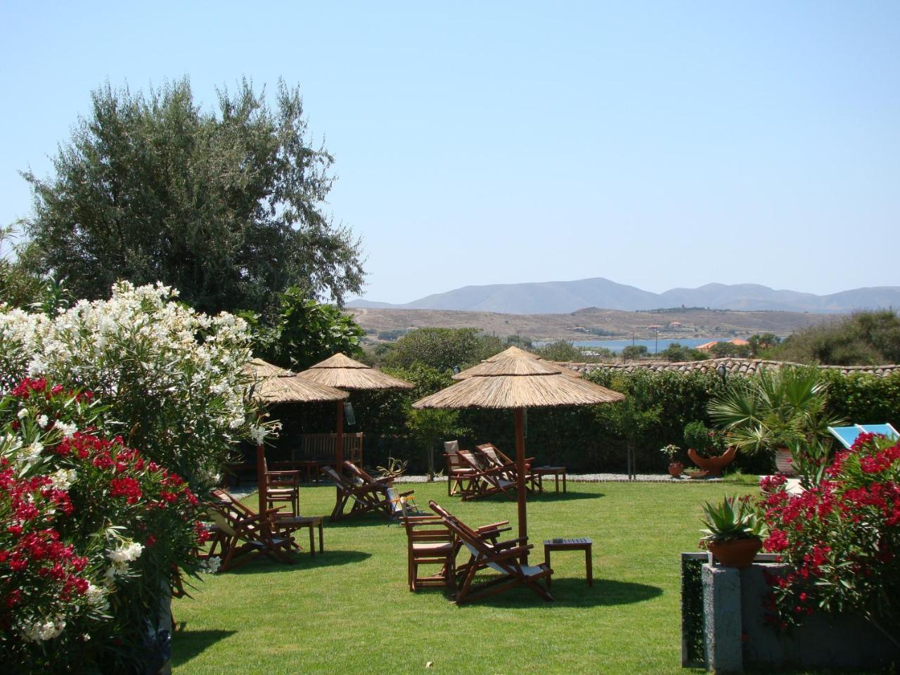 Caviro Apartment *