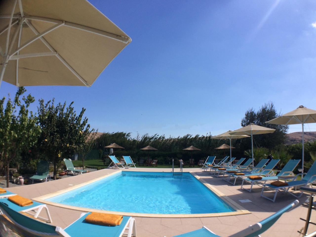 Apartment Caviro Moudhros