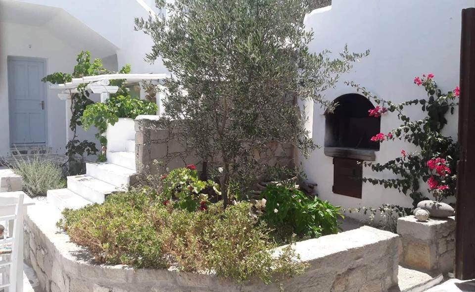 Thalassitra Village 2* Adamantas (Milos)