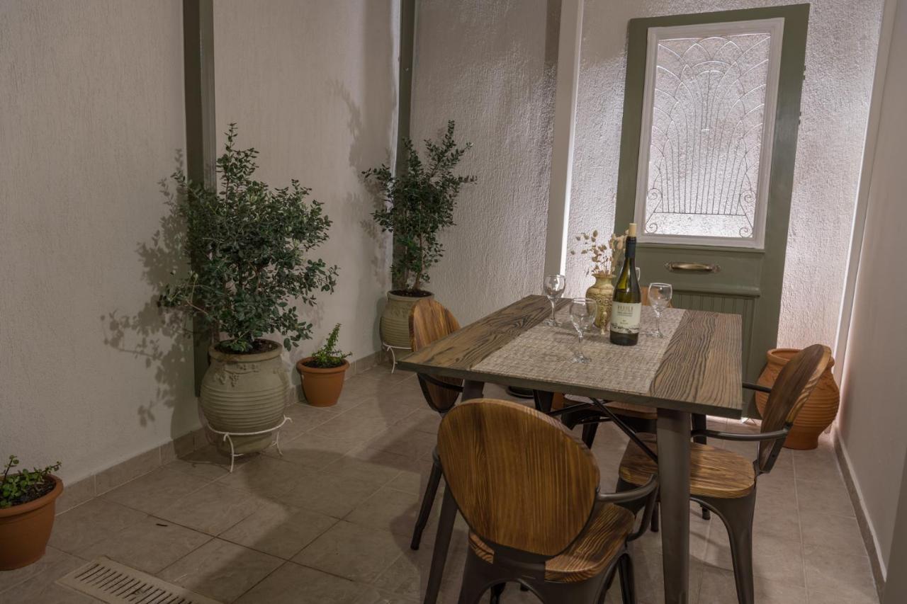 V. P. Place. Apartment