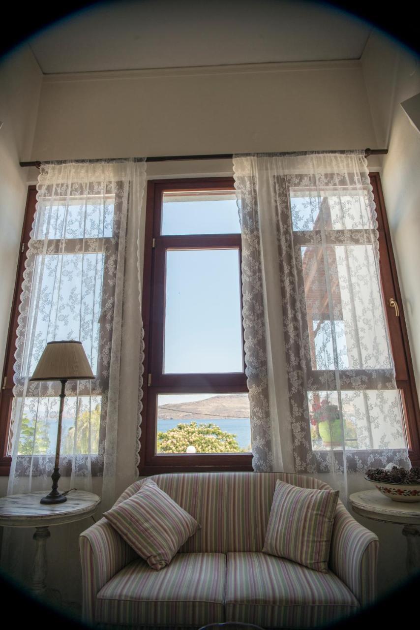 Clara Hotel Petra (Lesbos)