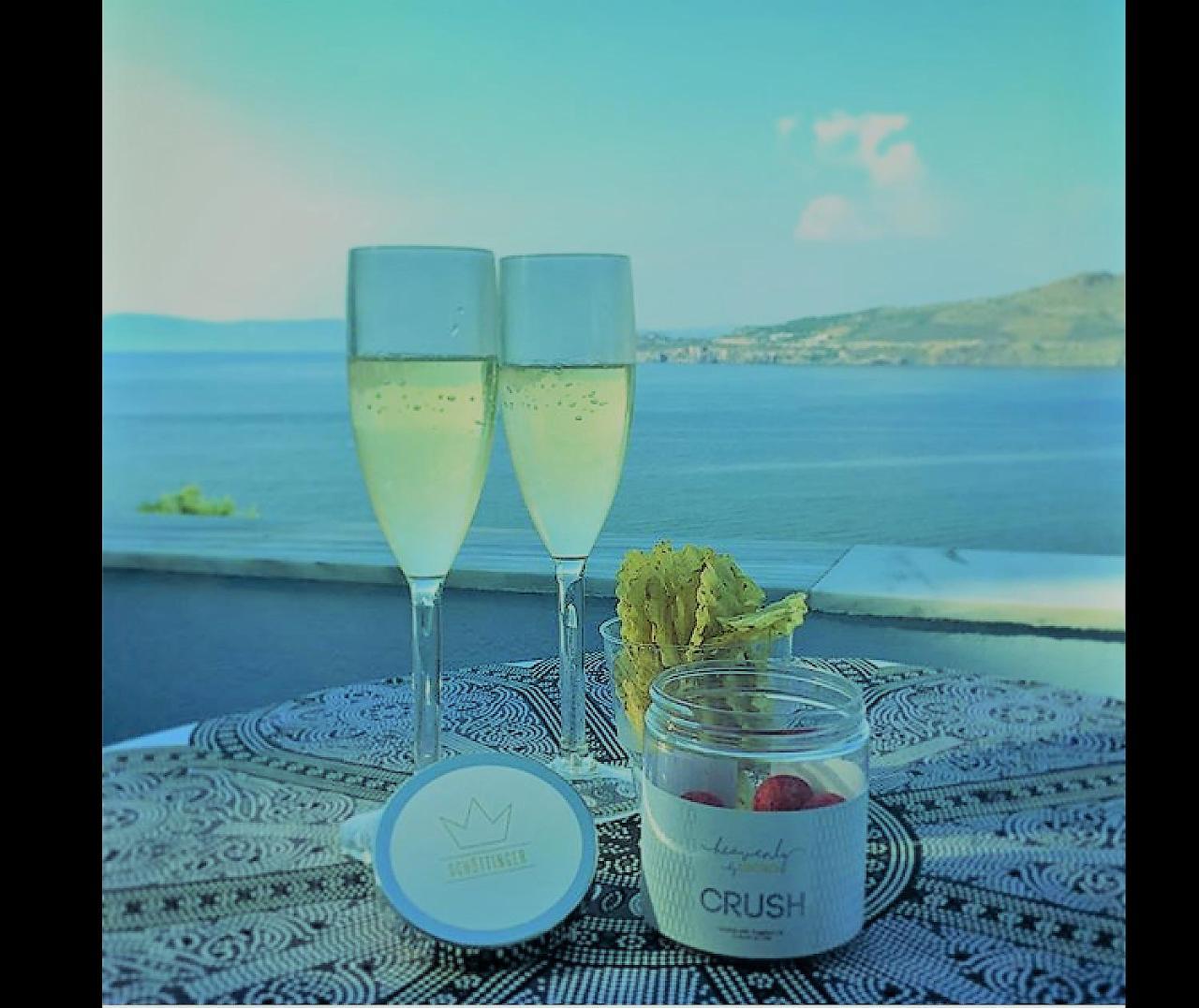 Clara 3* Petra (Lesbos)
