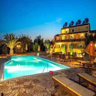 Pegasus Hotel Karavados