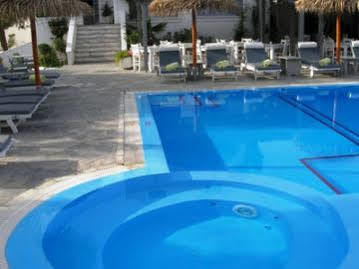 Alia Hotel Kamari (Santorini)