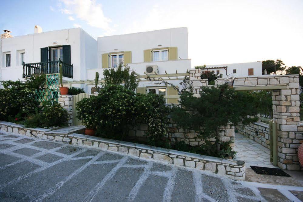 Leonardos * Naousa (Paros)