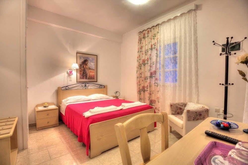 Leonardos Apartment Naousa (Paros)