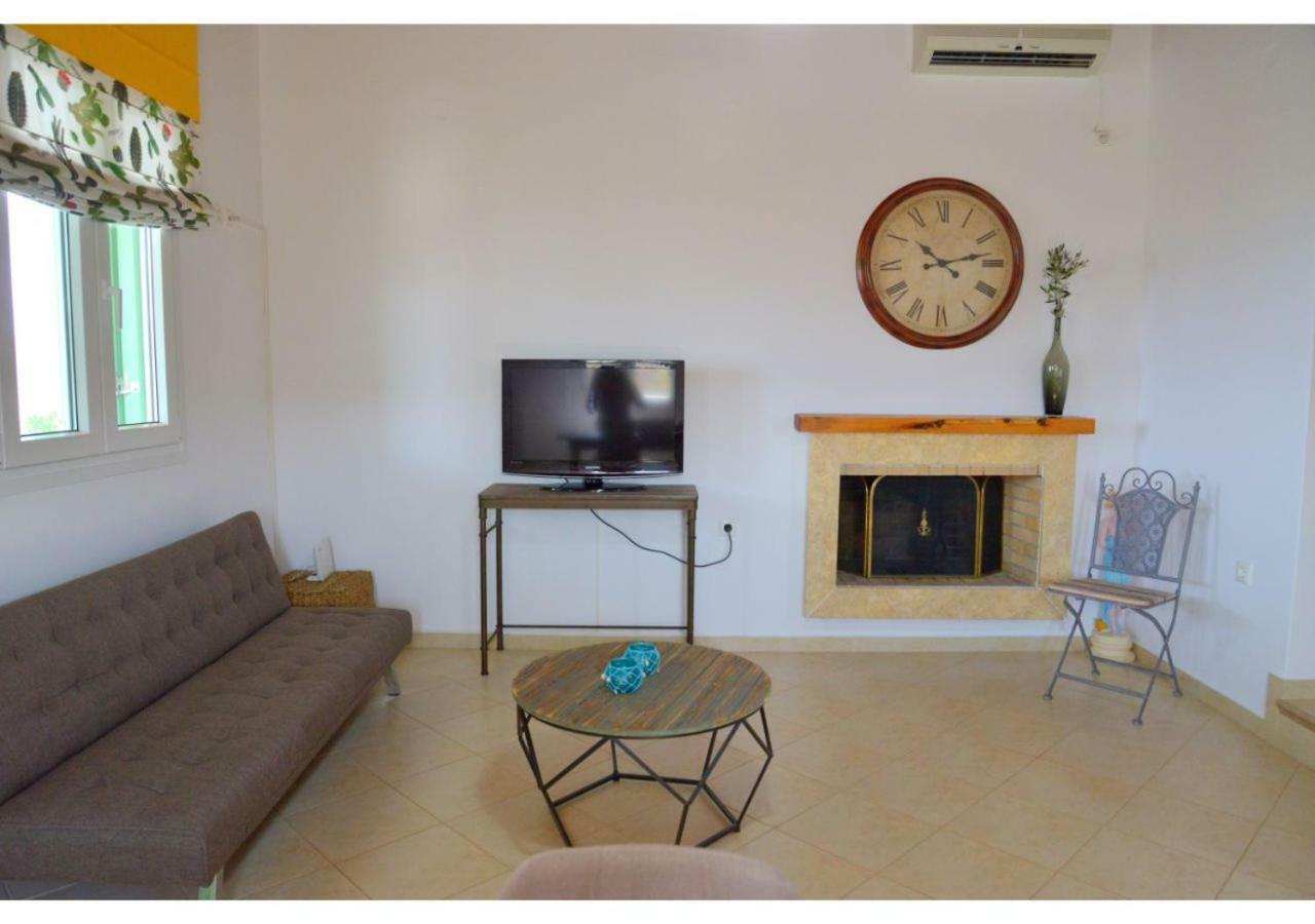 Christina's Sea View Adamas Holiday home Milos Island