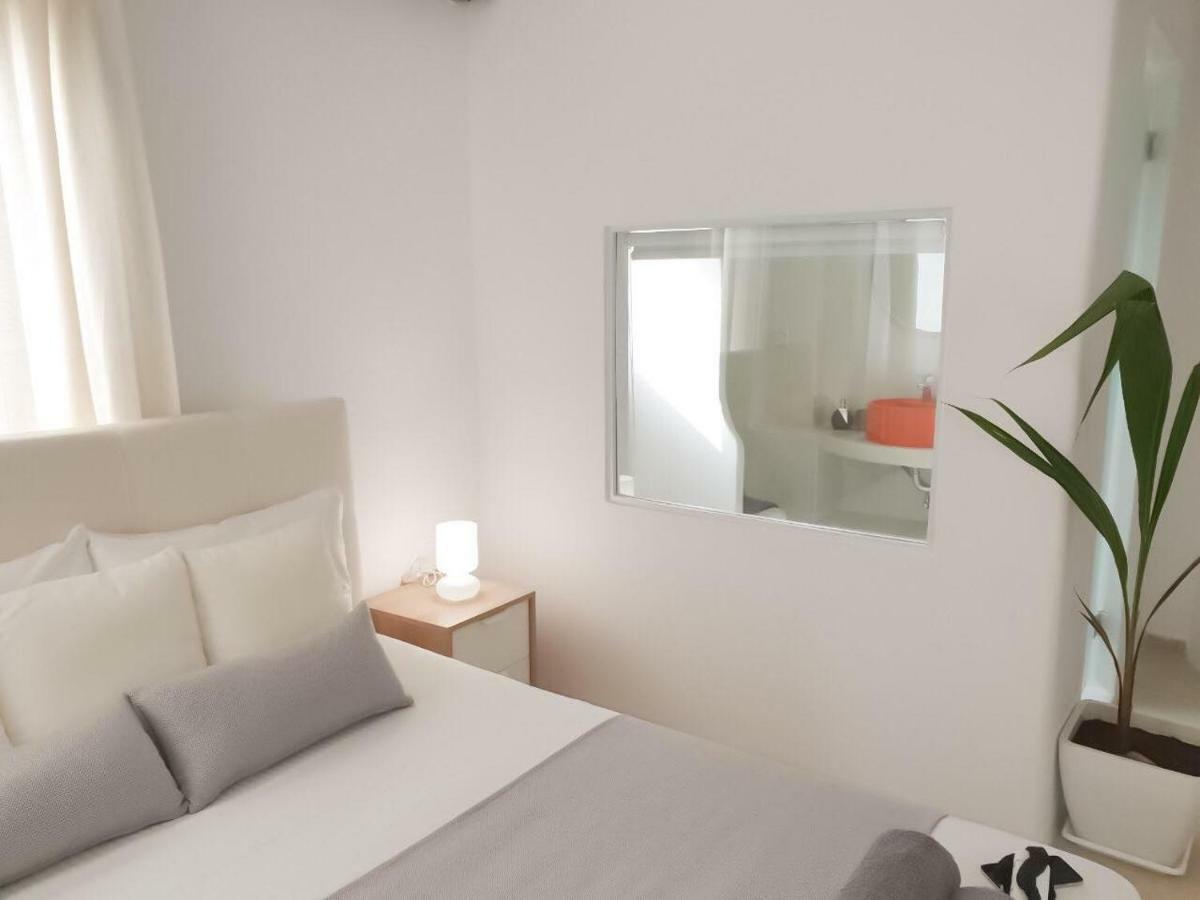 Thomas - Chora Apartment