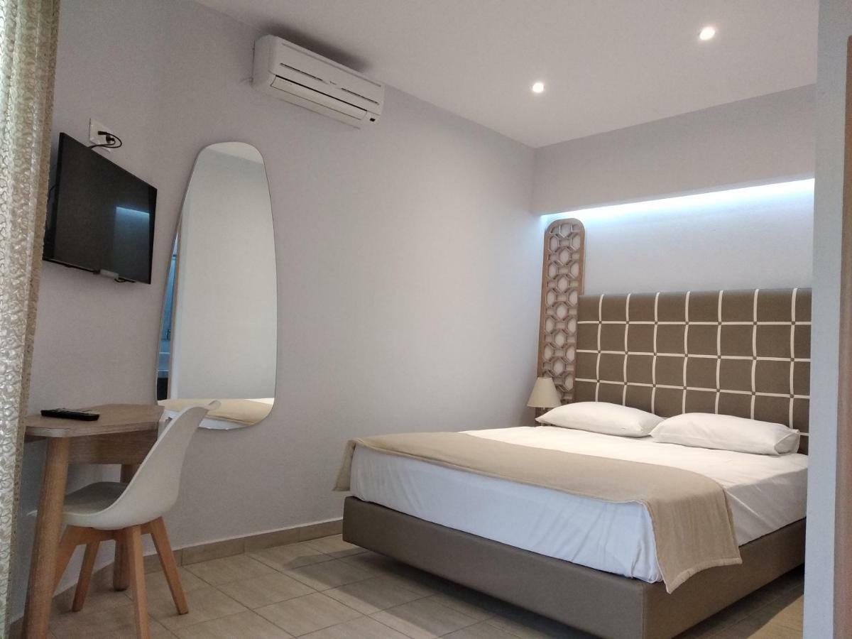 Top Studios Guest house
