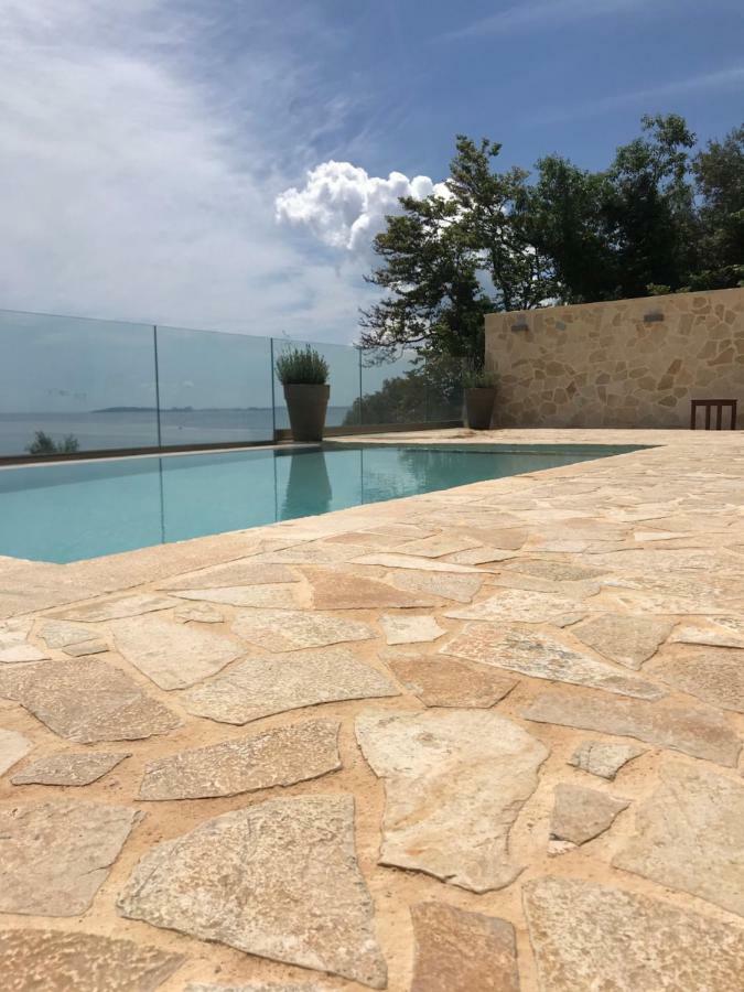 Renata Gold Villa