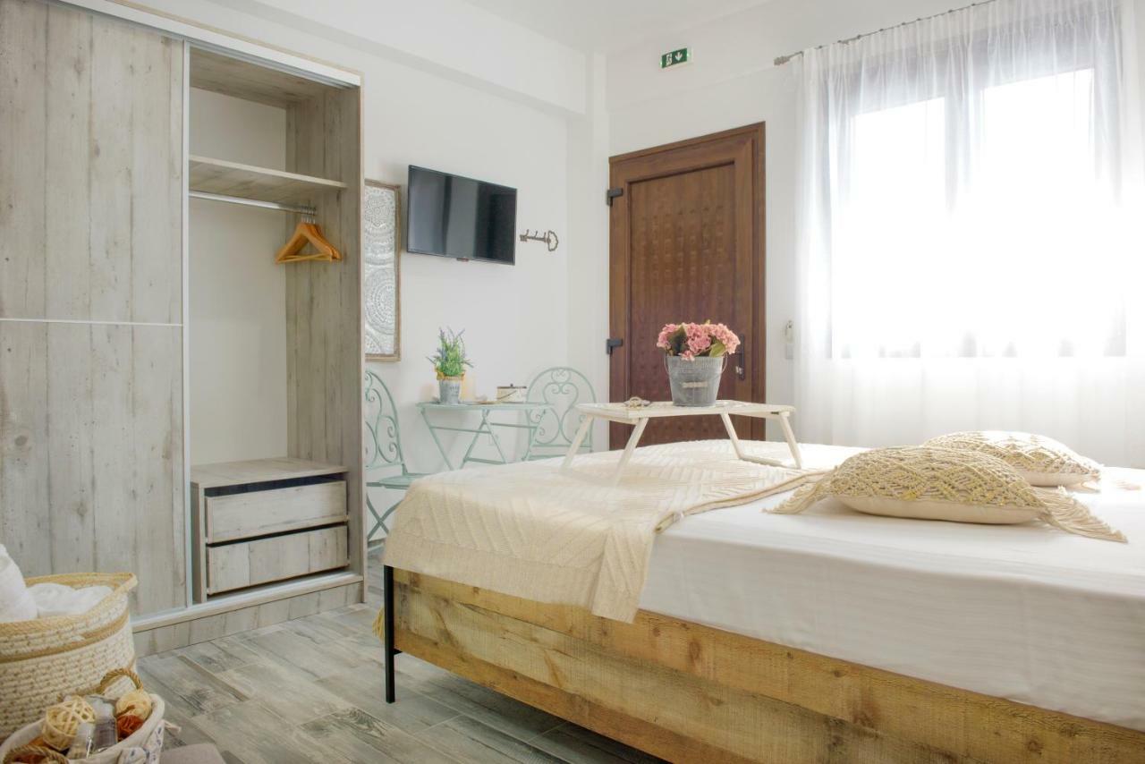 Meltemi Luxury Hotel *