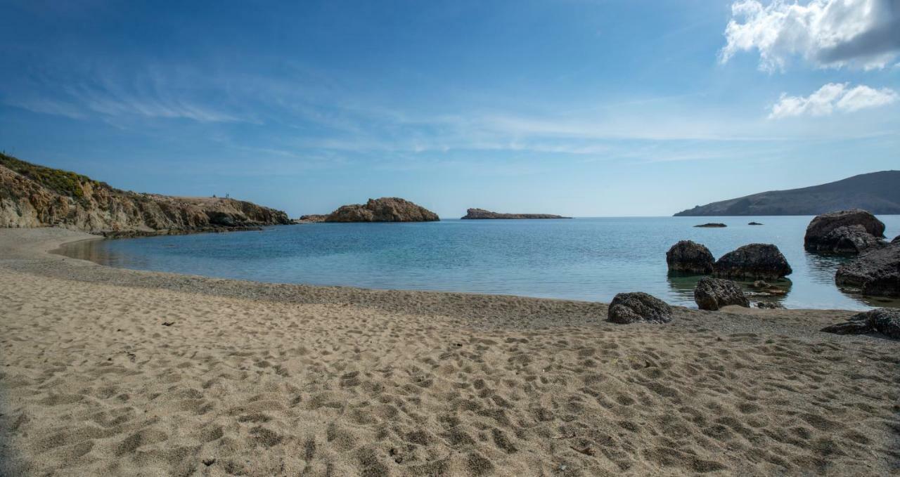 Mykonos Thea * Agios Sostis (Mykonos)