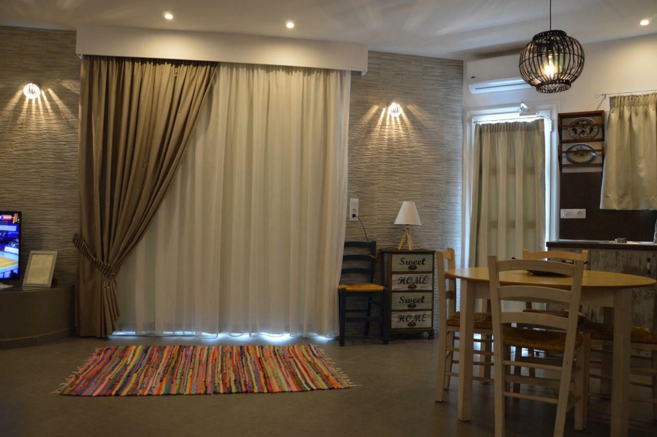 Kostas Studios *