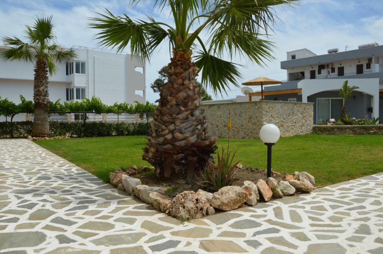 Kostas Studios Apartment *