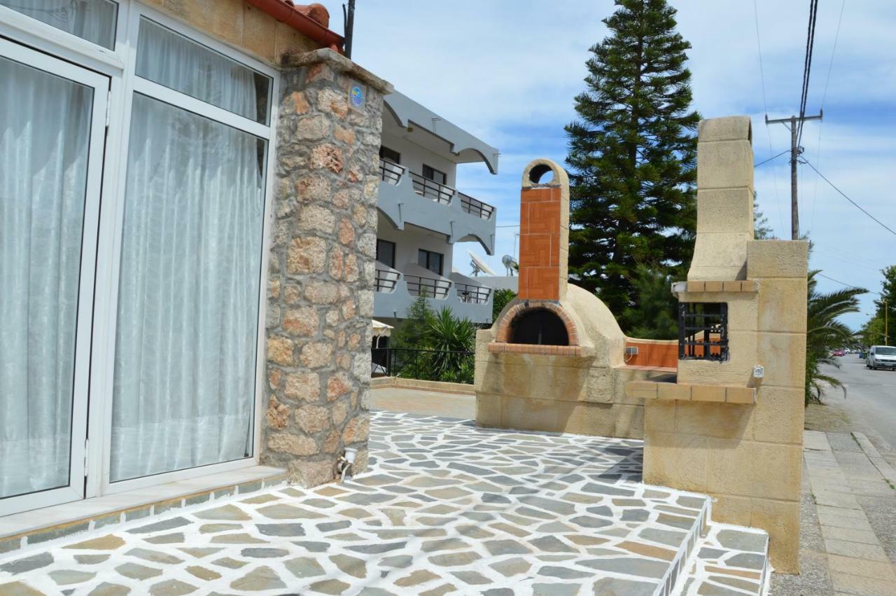 Kostas Studios Apartment