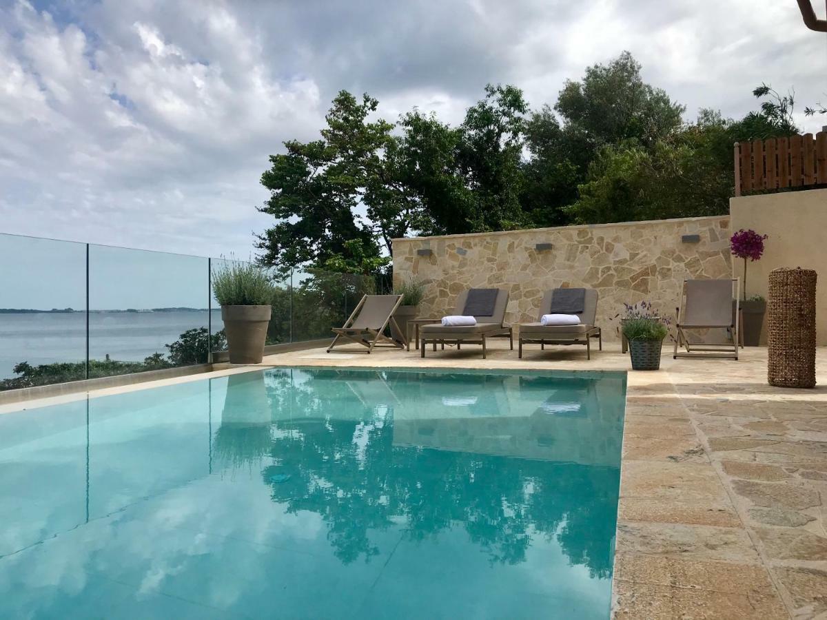 Renata Gold Villa
