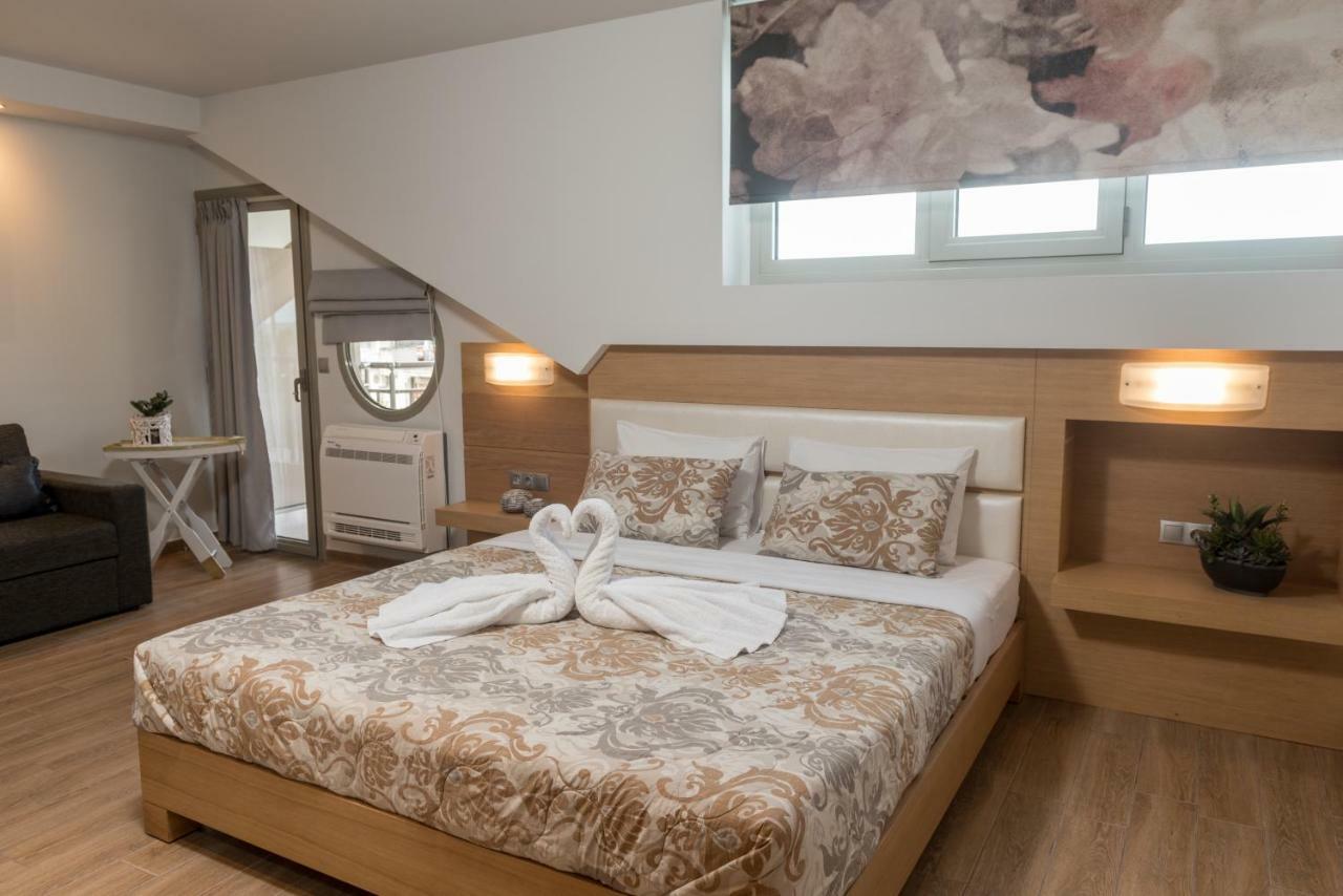 Hotel Epavlis *
