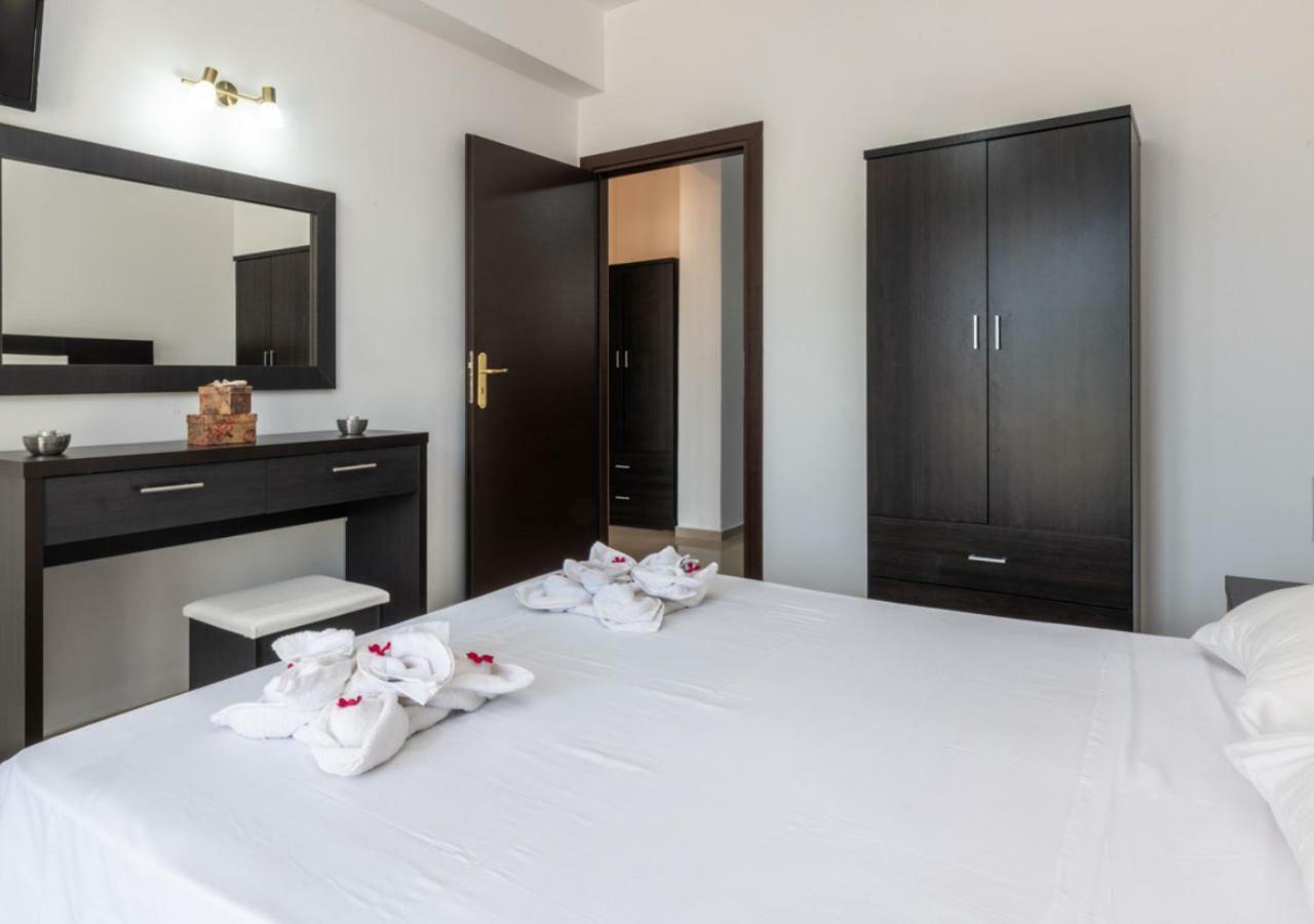 Antonis Deluxe Apartment *