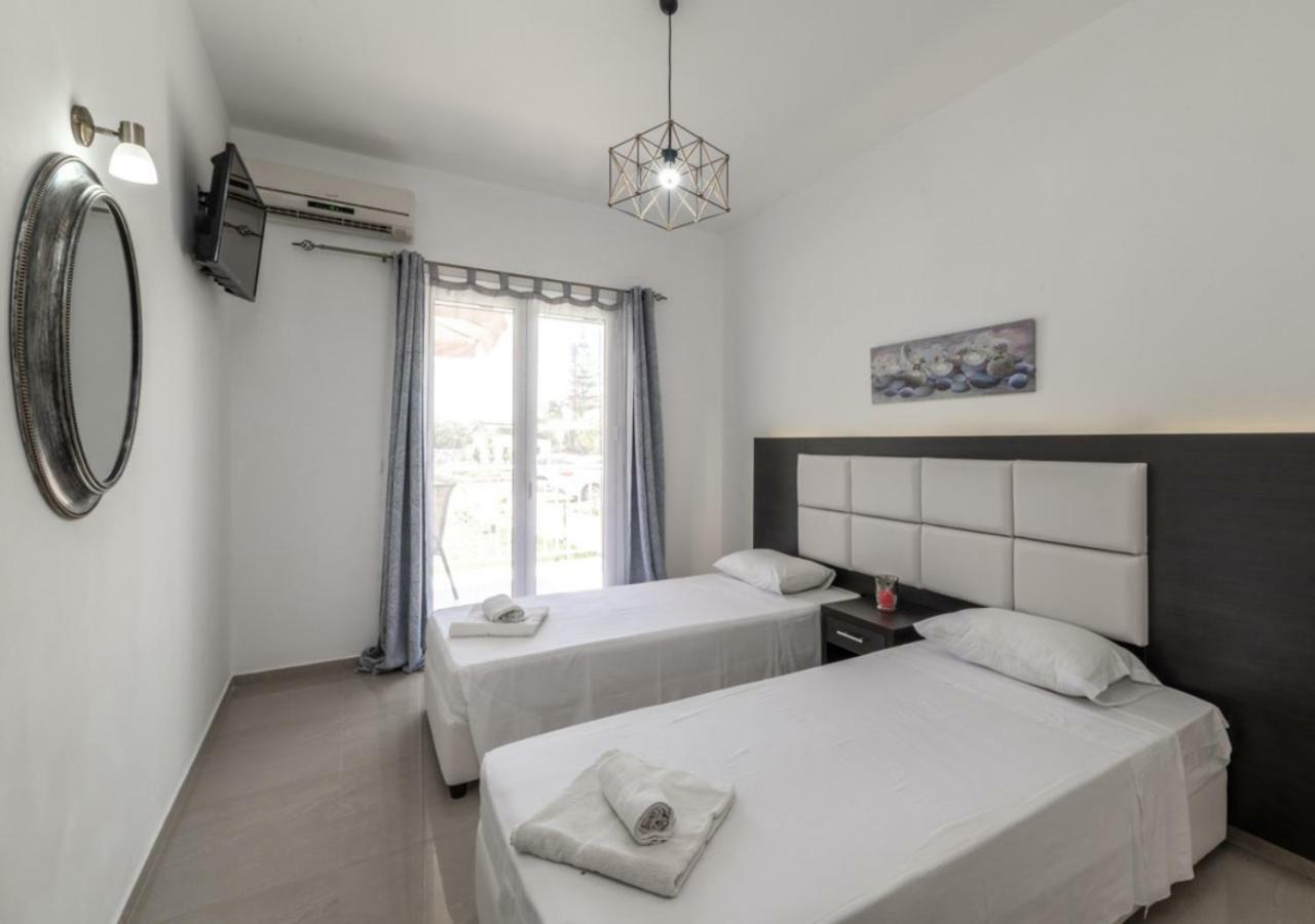 Antonis Deluxe Apartment *