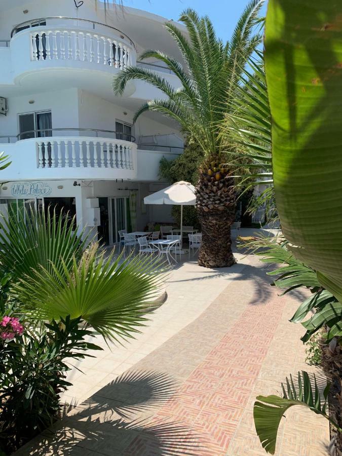 White Palace Aparthotel