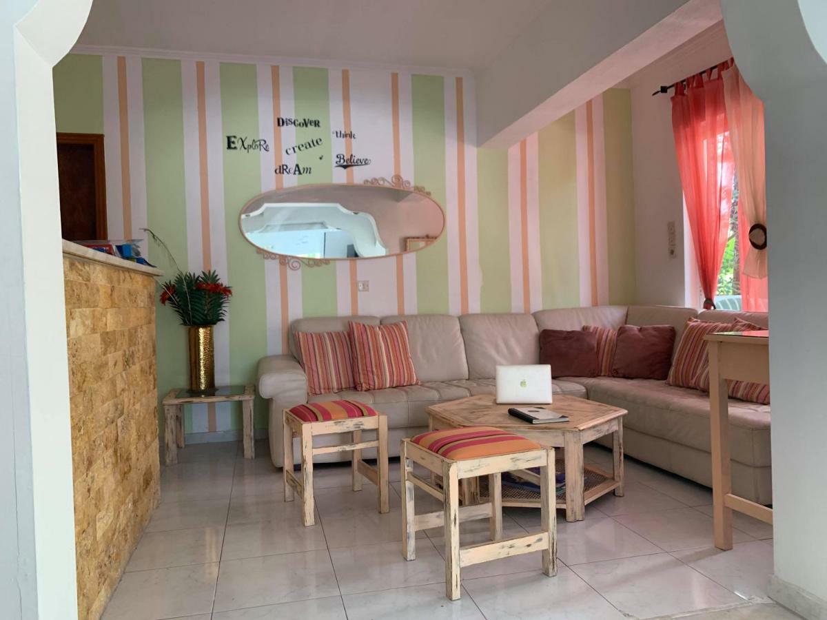White Palace Aparthotel 2*