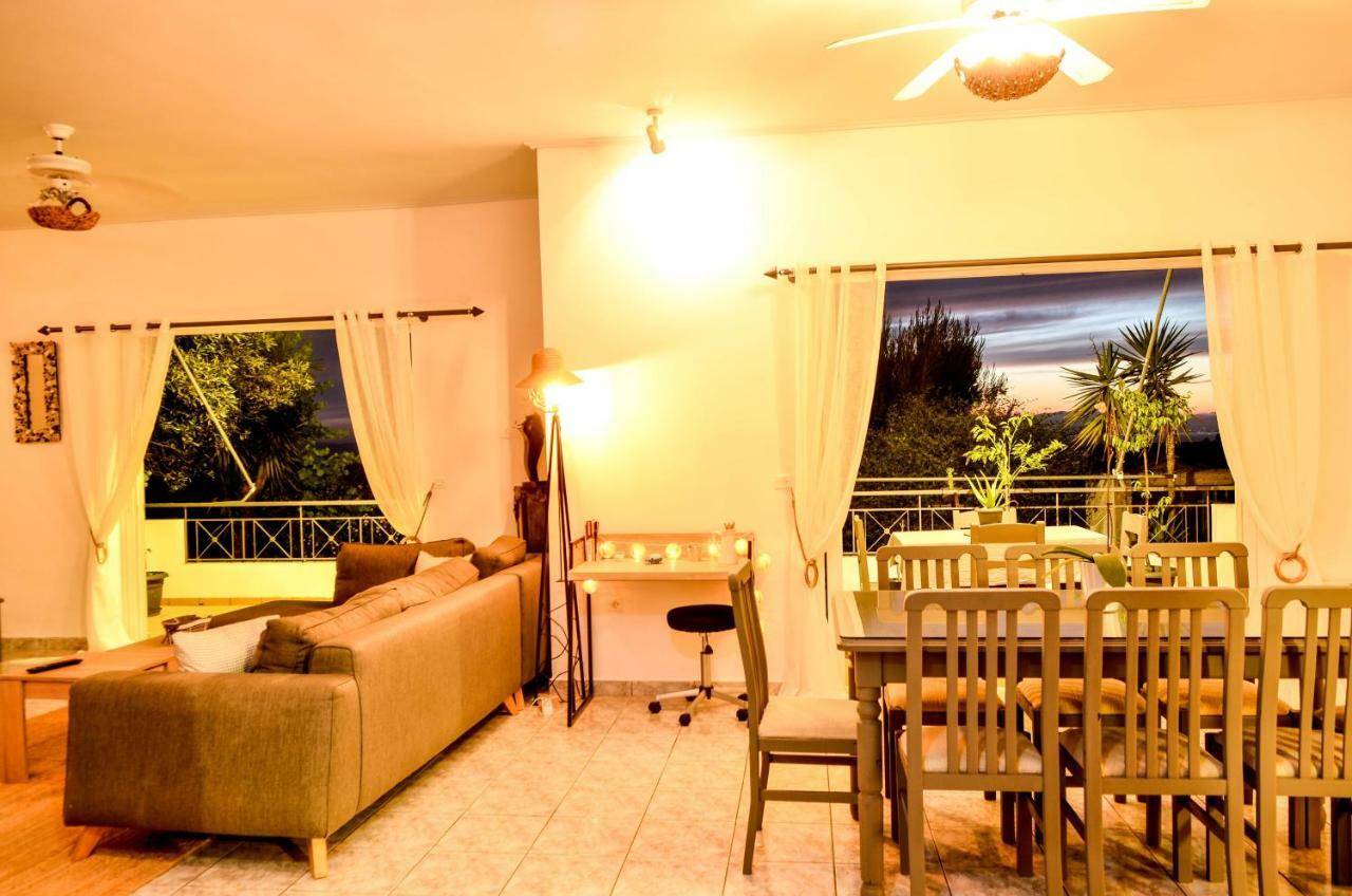 Dolphin Villa Kalamata