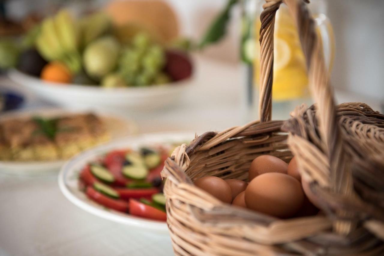 Anerousses Mykonian Traditional *