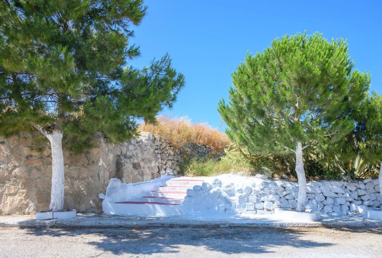 Filoxenia Aparthotel Adamantas (Milos)