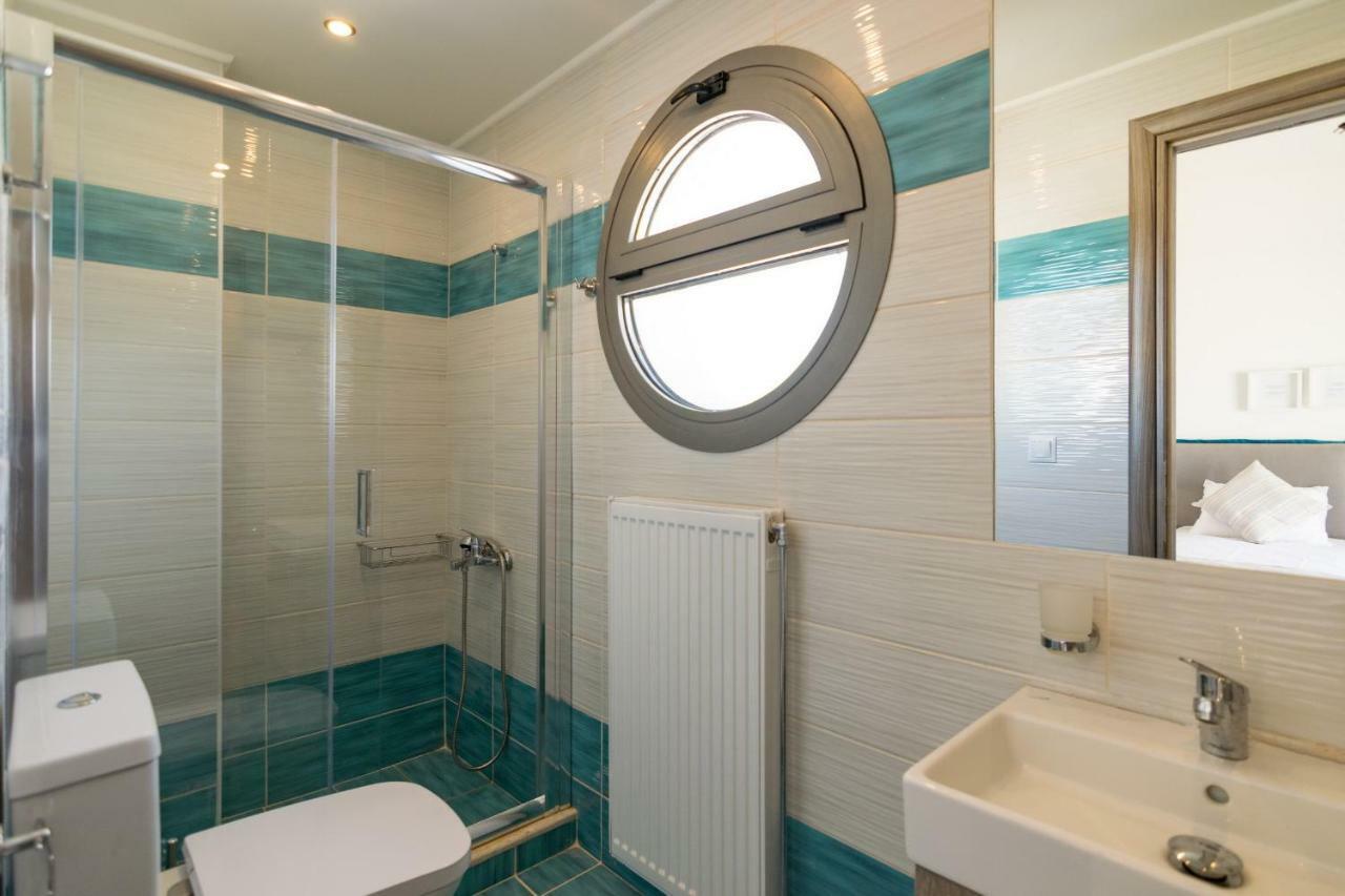 Villa Blue Oyster