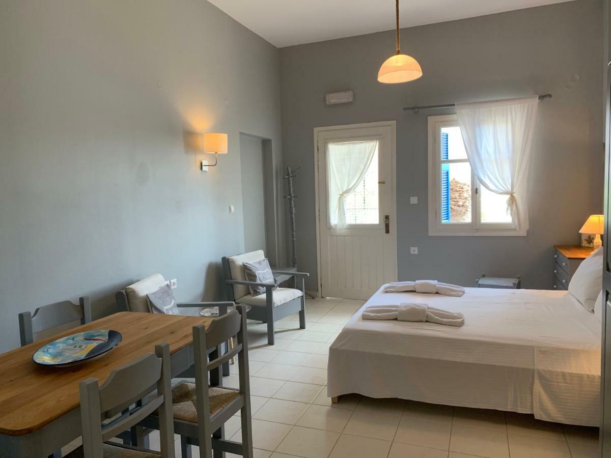 Kiki Studios Apartment