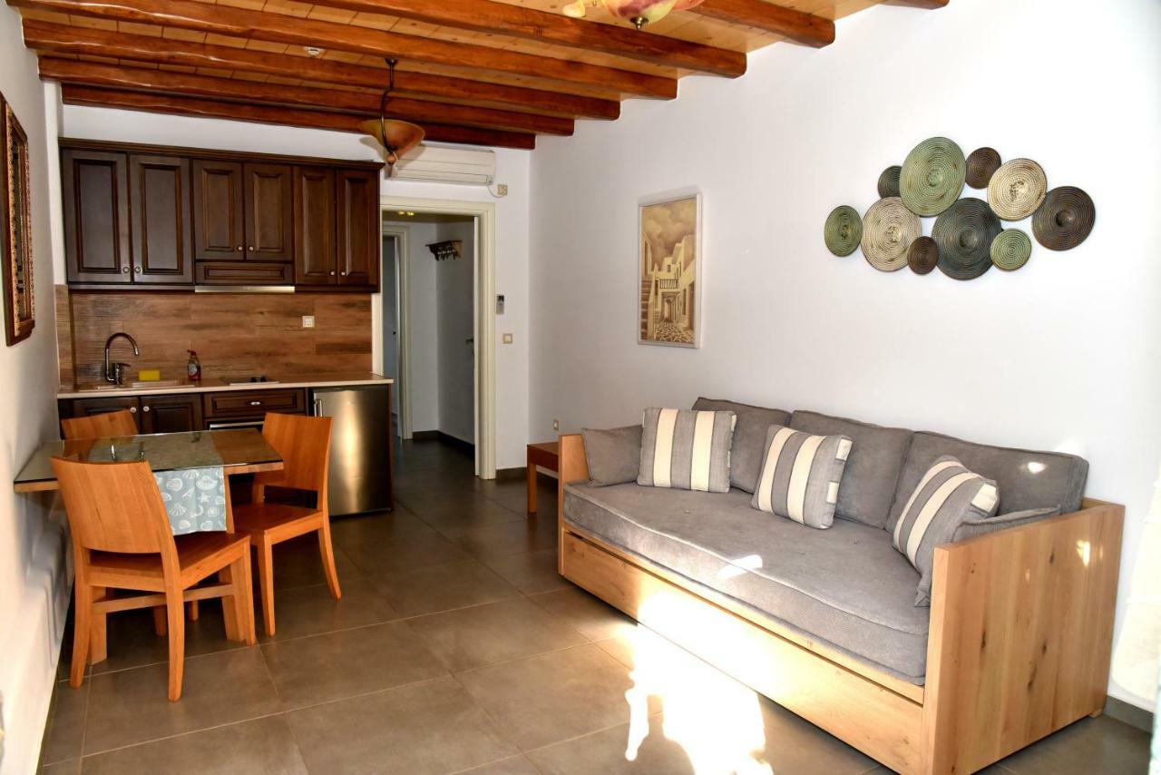 Messaria Hotel 3*