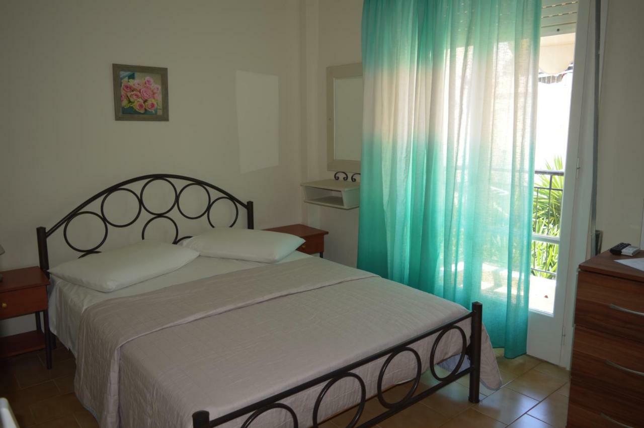 Melissaratos Studios Apartment