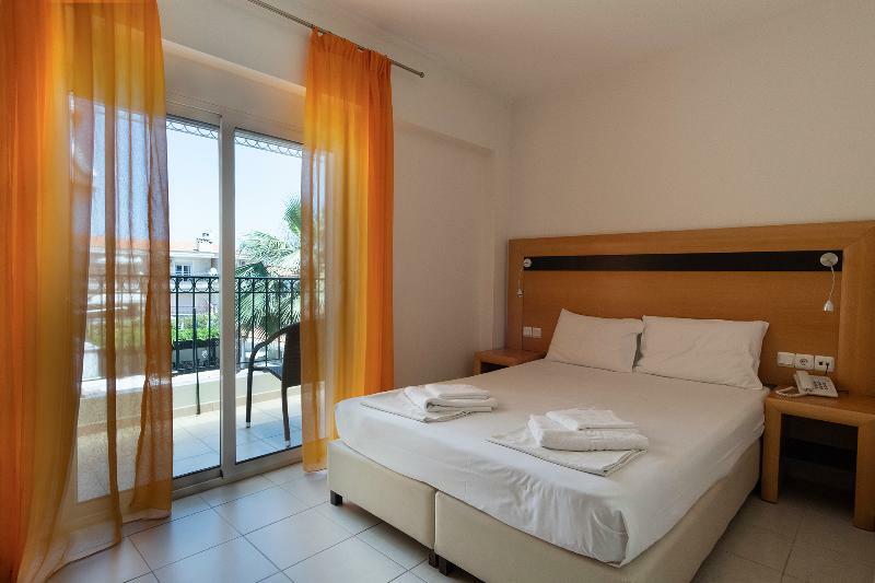 Olympia Hotel 3*