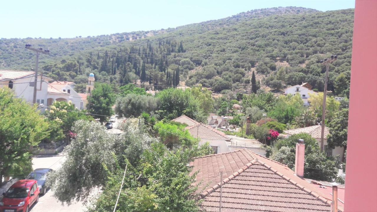 Giannos * Agia Efimia