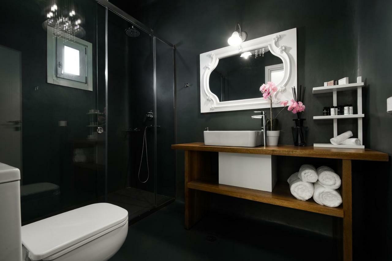 Riva Suites - Adults Only Apartment