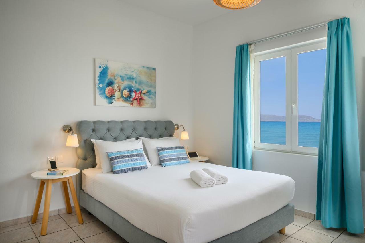 Hermes Front Apartment