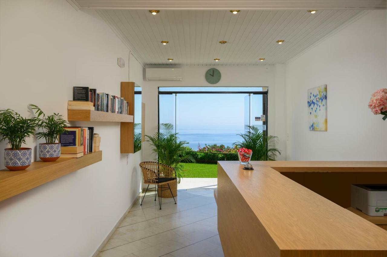 Apartment Hermes Front Stalos
