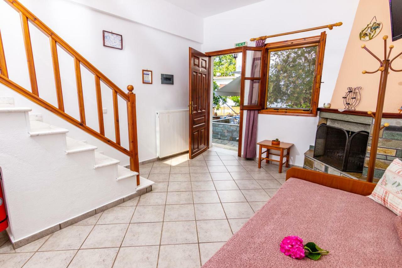 Charoula Apartment