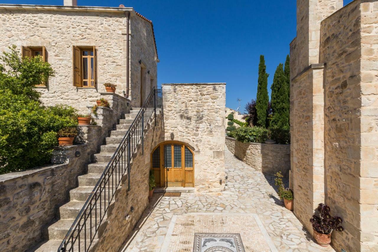 Arcus Suites 4*