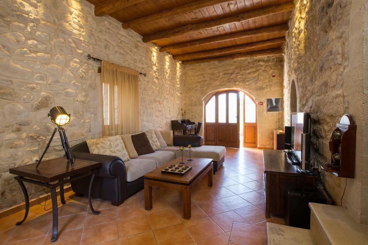 Arcus Suites Hotel Argiroupolis