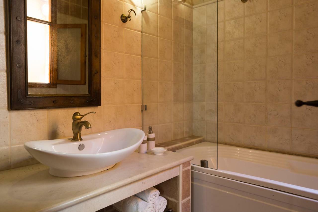 Arcus Suites Argiroupolis