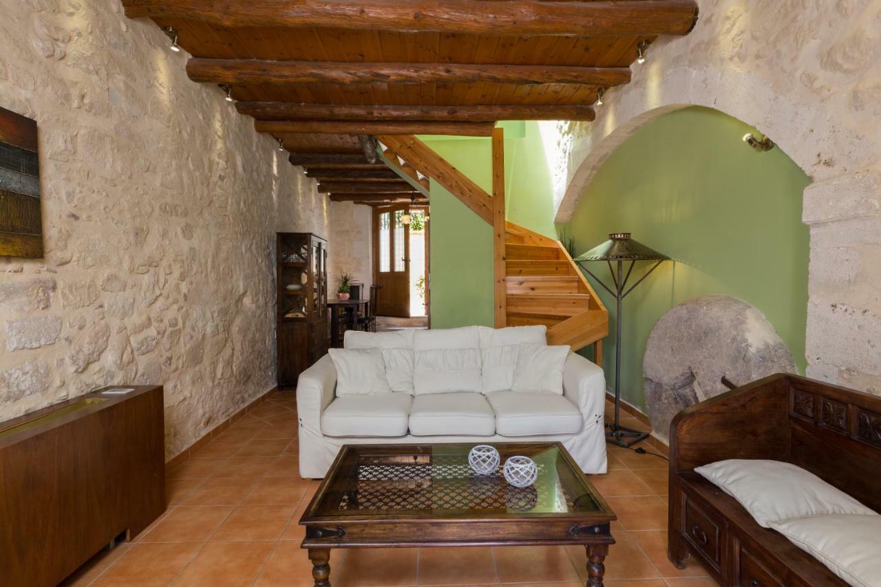 Hotel Arcus Suites Argiroupolis