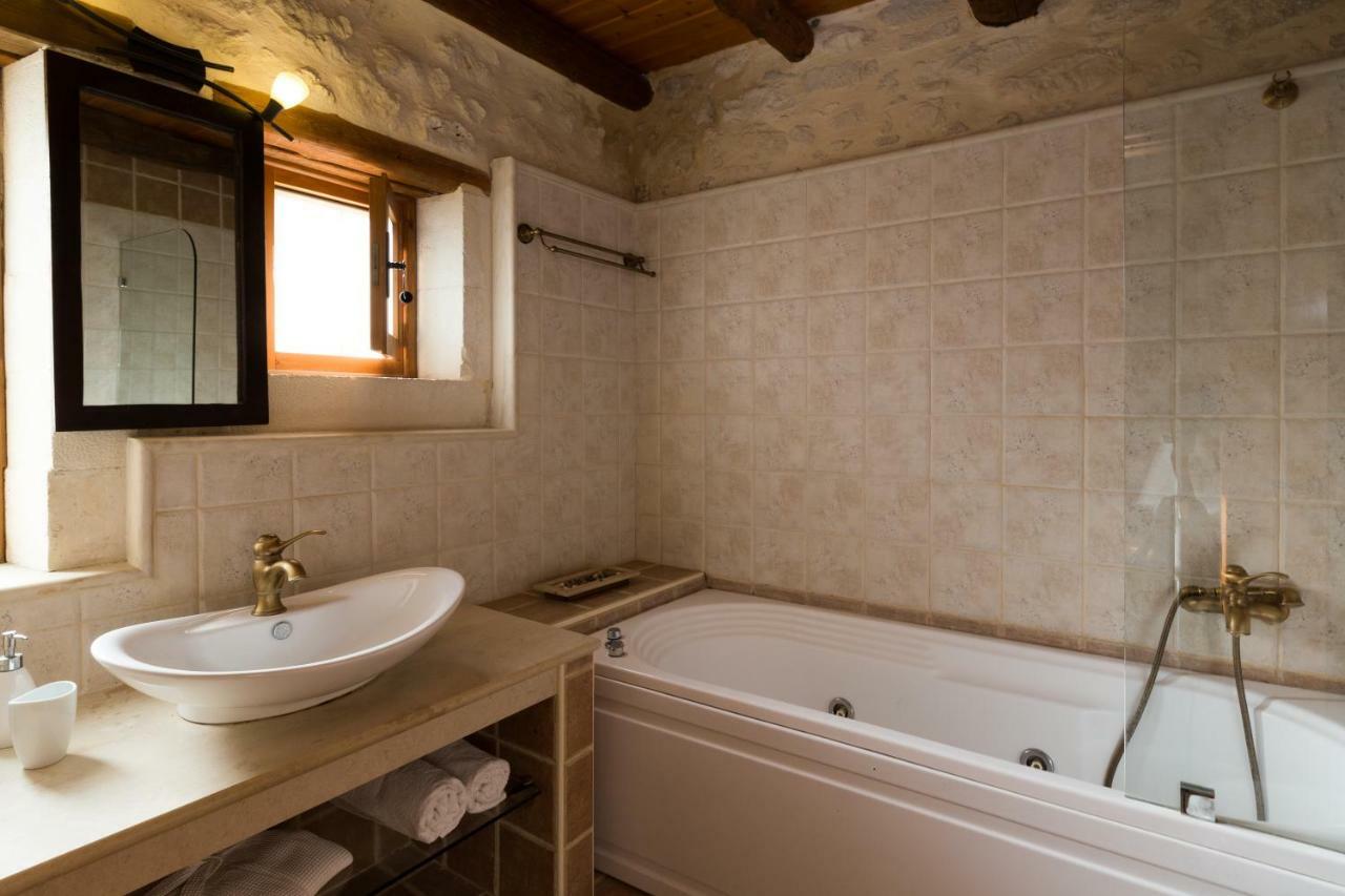 Arcus Suites Hotel Argiroupolis