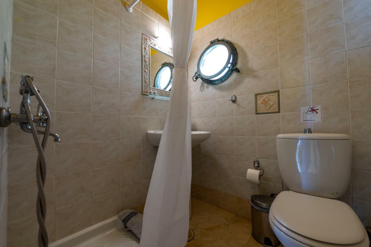 Guest house Kymothoi & Pool Bar Gavrio