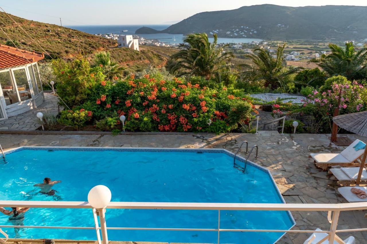 Kymothoi & Pool Bar Guest house Gavrio