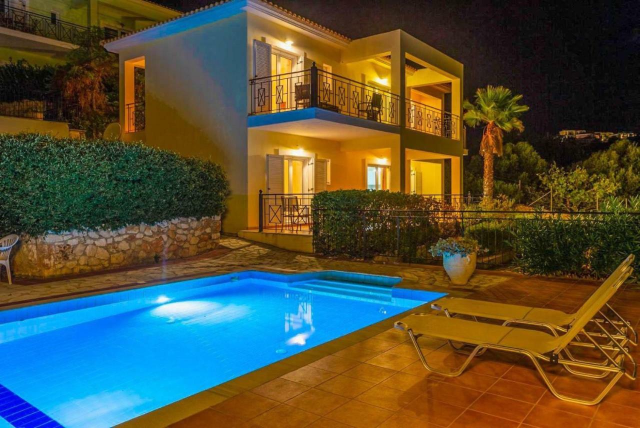 Skala Yellow Villa *