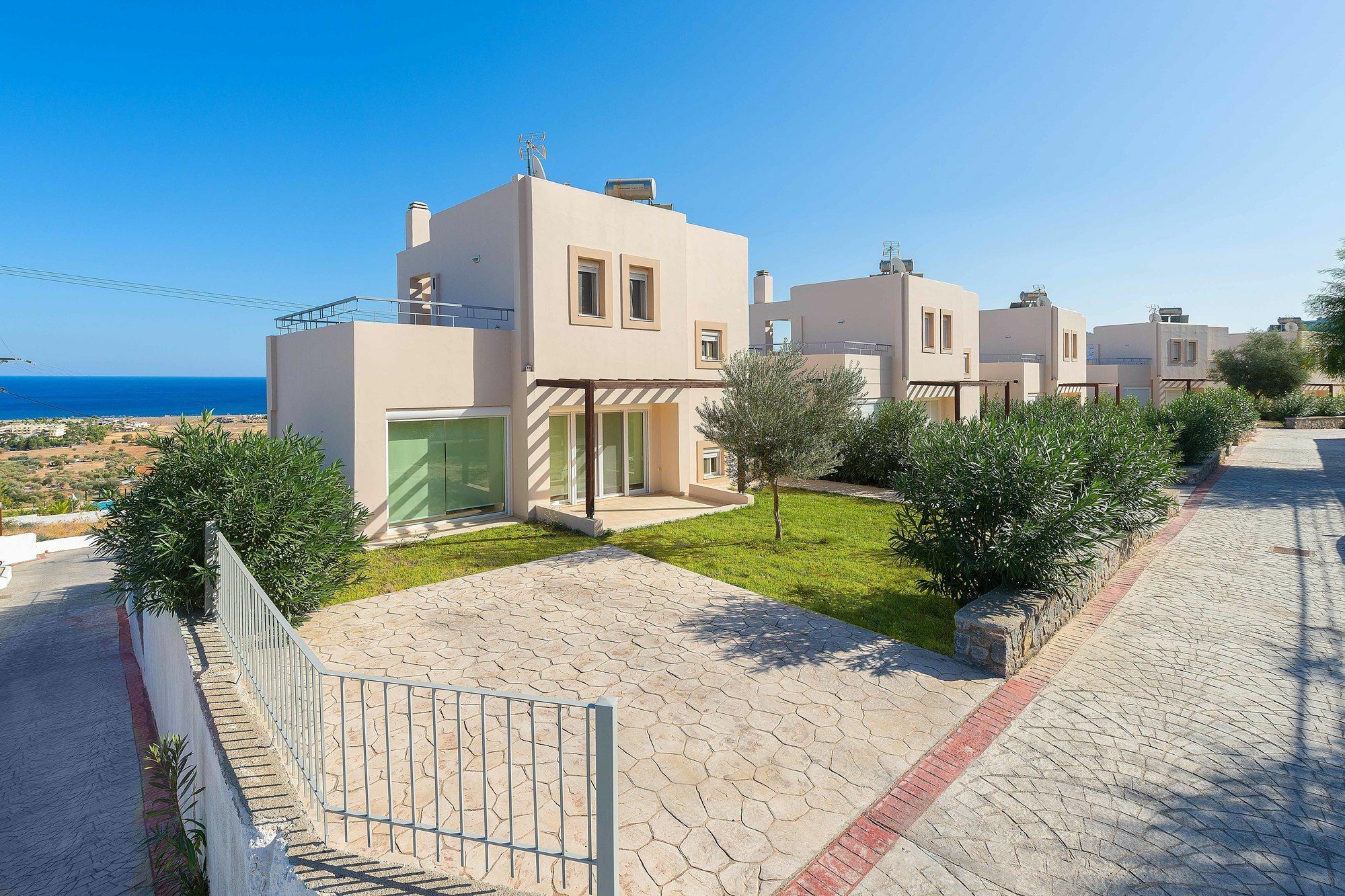 Athoniki Villa *