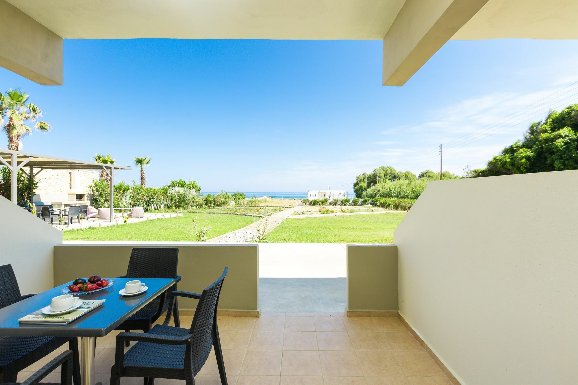 Yiannis Apartment