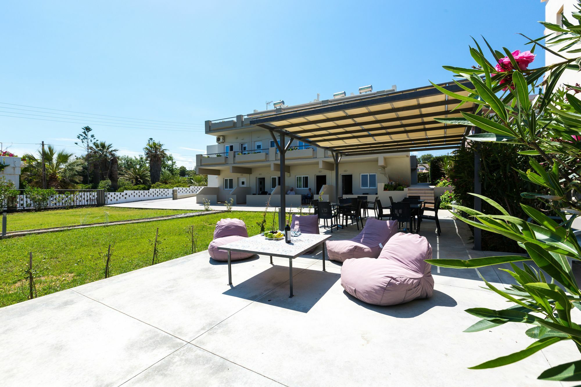 Yiannis Apartment *