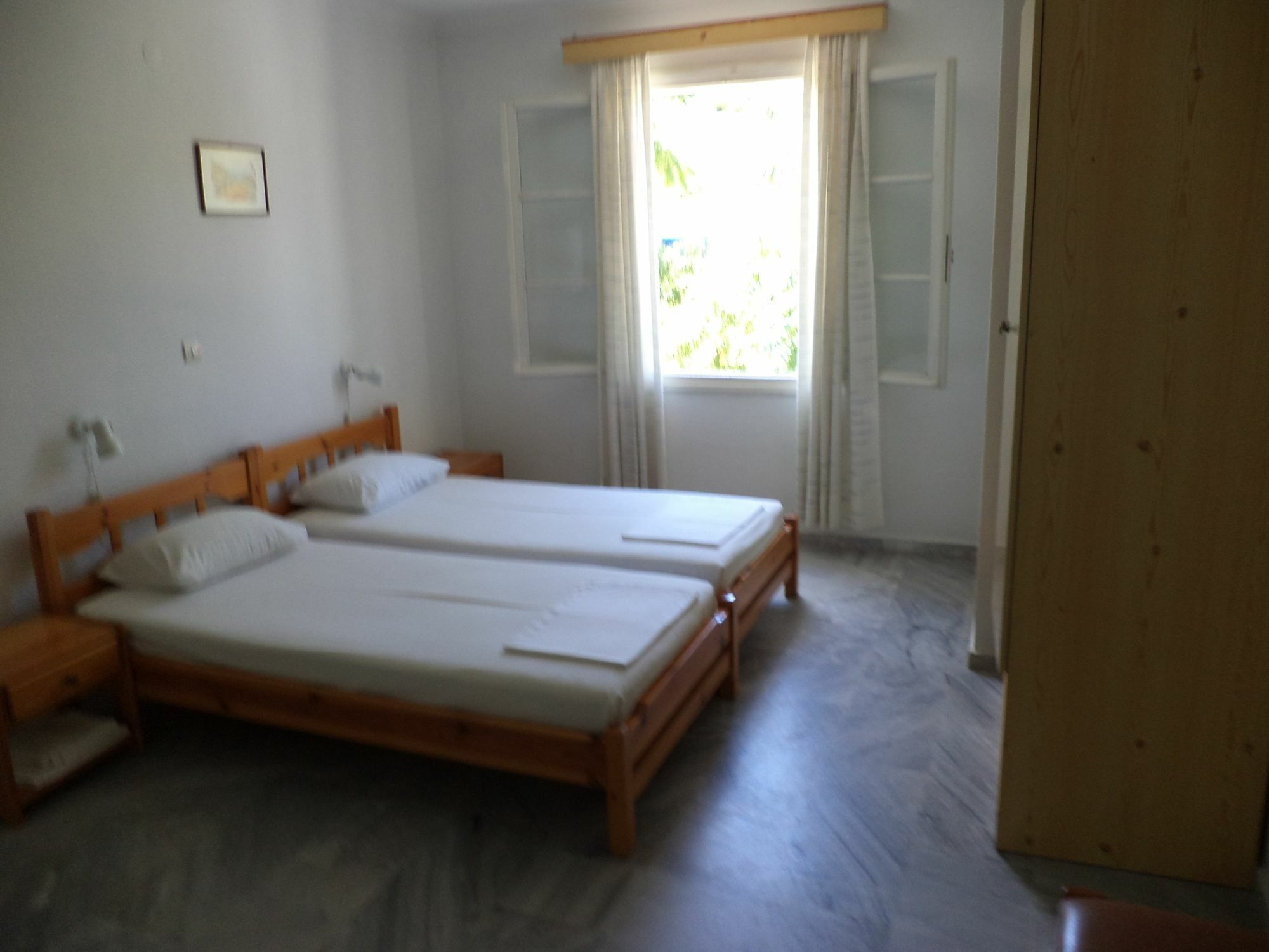 Apartment To Kamari Paralia Agias Foteinis